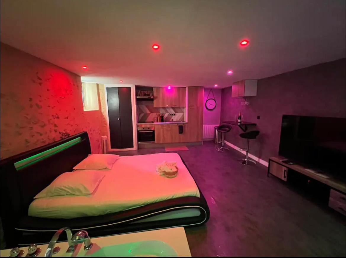 Love Queen Spa Detente 블루아 외부 사진